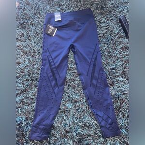 Brand New VS latter seamless leggings 💙